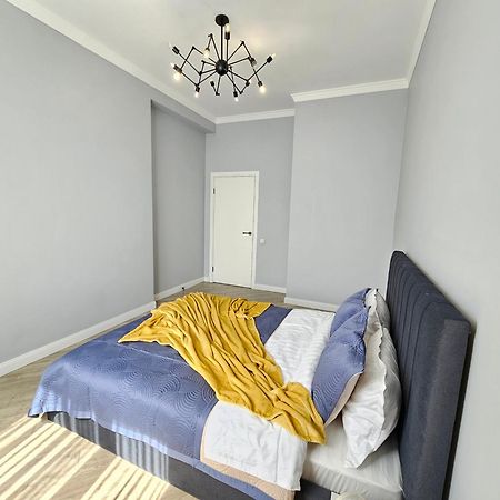 3 Room Gagarin Park Residential Complex Near Mega Shopping Mall Almaty Extérieur photo