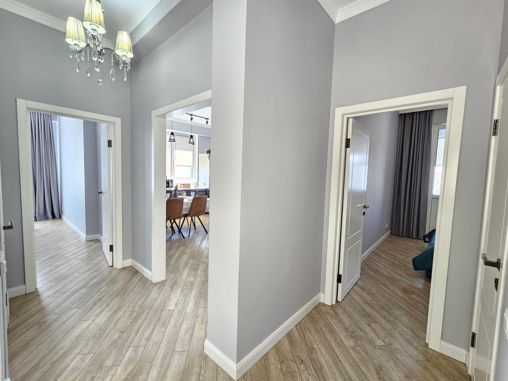 3 Room Gagarin Park Residential Complex Near Mega Shopping Mall Almaty Extérieur photo